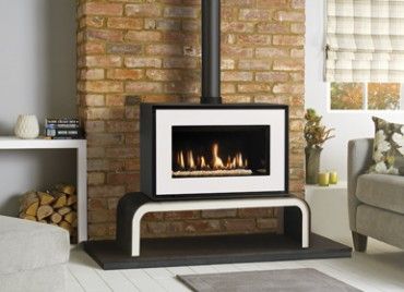 Studio 1 Freestanding