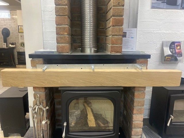 Solid Pale Oak Beam 1500x140x70 & easy fix bracket